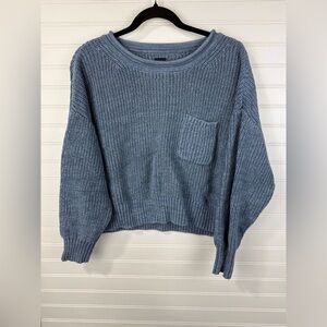 GAP womens Blue chunky knit oversized cropped sweater. Size Medium Petite